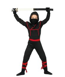 Sort ninja kostume til børn.