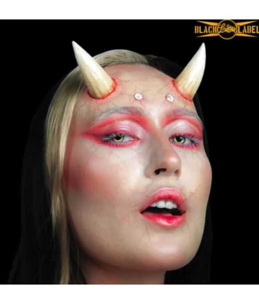 Store djævle horn i latex.