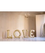 Stående LOVE folieballon 