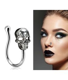 Piercing i dödskalle