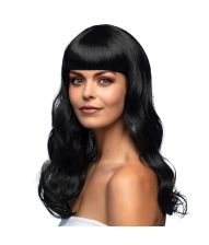 Flot sort paryk med langt hår.