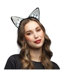 Kattöron med stenar