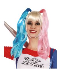 Peruk till Harley Quinn-utklädnaden.